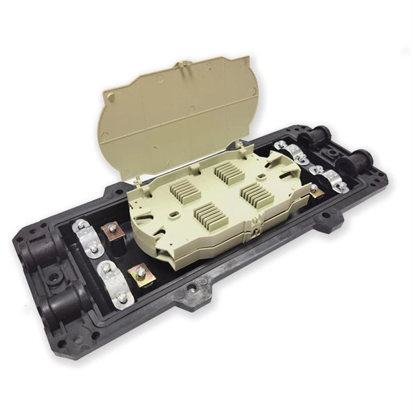 Straighten and fix both ends of the outdoor optical cable