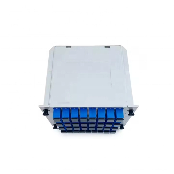 Short-ear fiber optic adapter