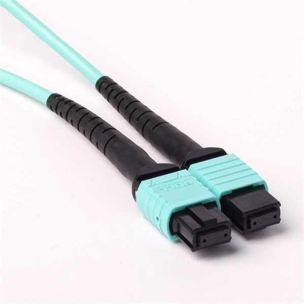 Which equipment can be connected to a beam splitter 