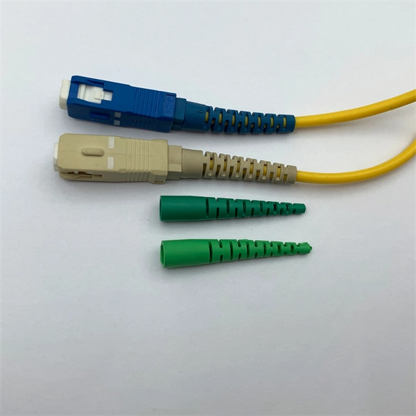 Is the optical splitter a DWDM 