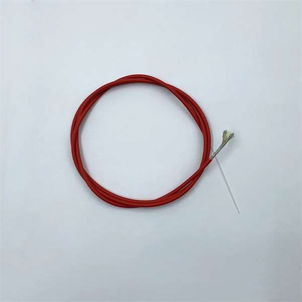 Can a multimeter be used to measure a 545W photovoltaic panel 
